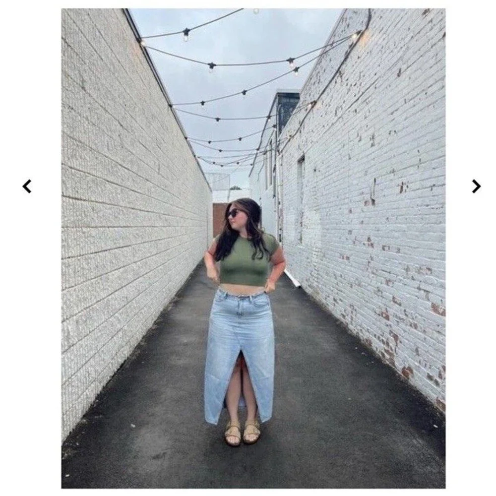 AE Dreamy Drape Low-Rise Denim Maxi Skirt Size 0 American Eagle - Picture 12 of 14
